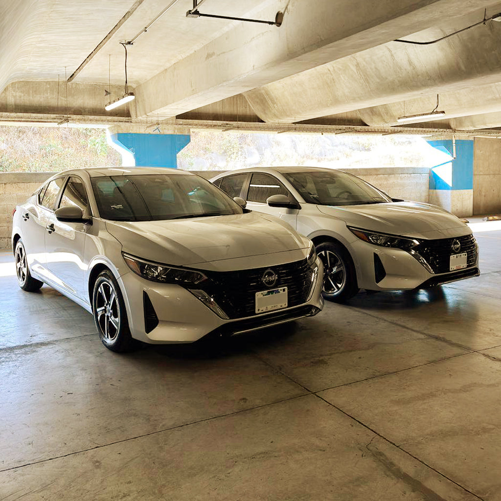 Renta Sentra con chofer para 4 pasajeros