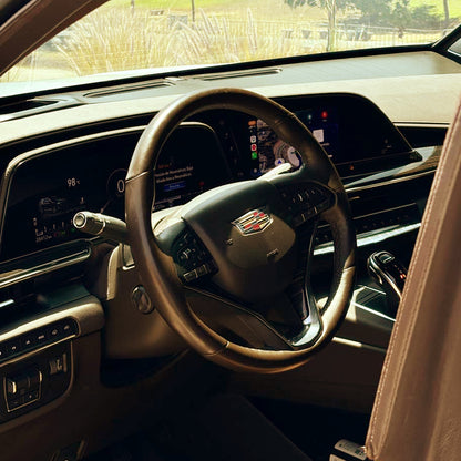 Renta Cadillac con chofer - Escalade ESV Premium Luxury Blindada 3 Plus para 7 pasajeros