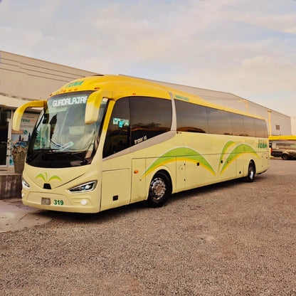 Renta de Autobuses con Chofer para 53 pasajeros